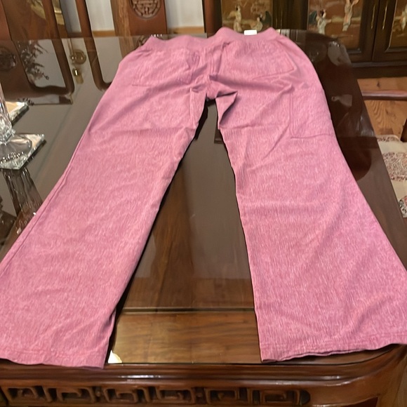 Koi Scrub Sets - Picture 9 of 10